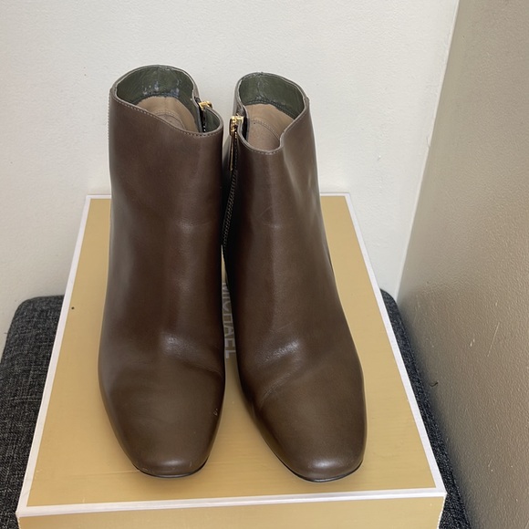 Michael Kors boots size 8.5 - Picture 2 of 9